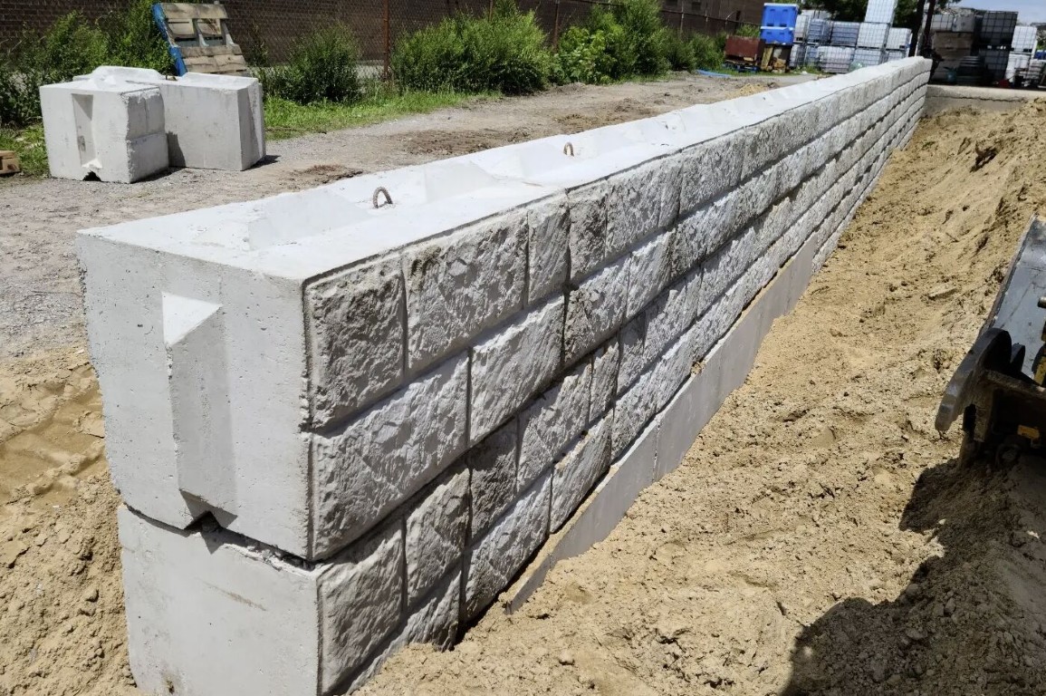 Decorative concrete retaining wall construction in St. George, UT